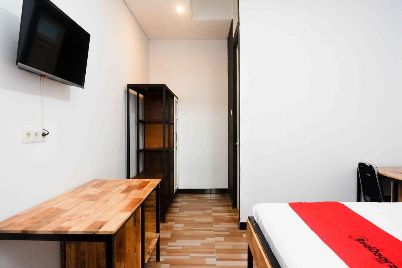 Reddoorz Plus Near Patung Kuda Undip Jatingaleh Eksteriør bilde