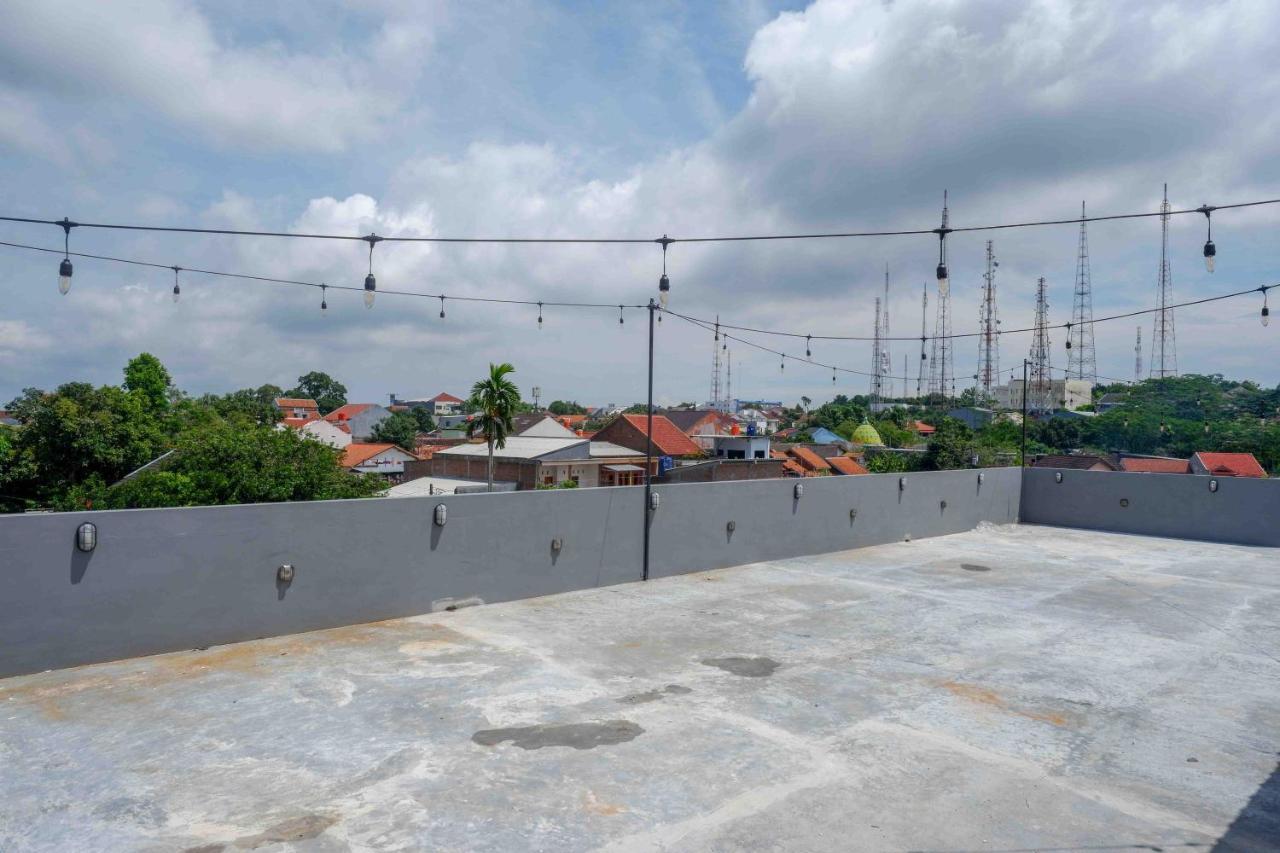 Reddoorz Plus Near Patung Kuda Undip Jatingaleh Eksteriør bilde